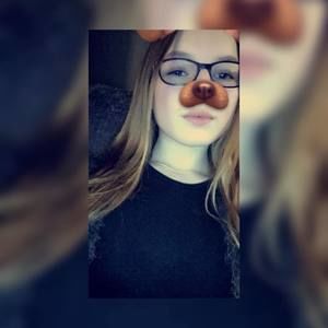 Meet your Posher, Lorie